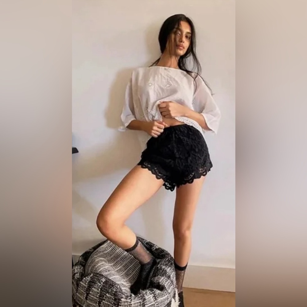 Free people shorts crochet drawstring.